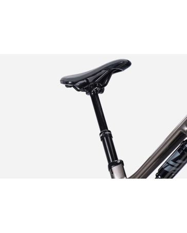 VTT électrique tout suspendu OVERVOLT AM 5.6 Gris